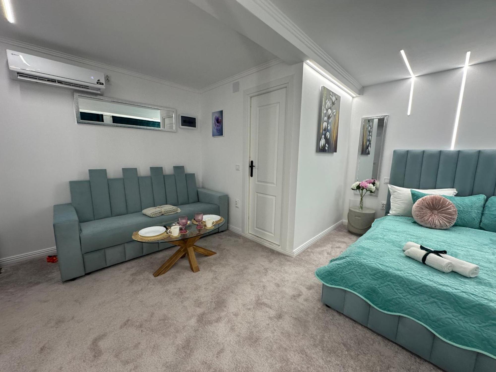 Elegant Escape Central Studio Craiova Extérieur photo